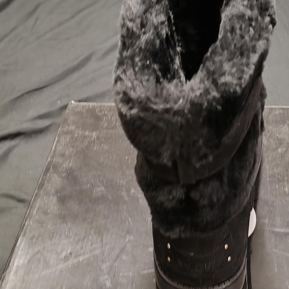 Fur guess boots